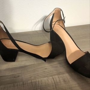 Black block sandals